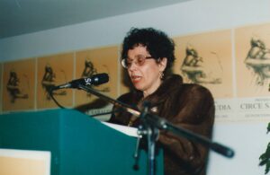 Maria Grazia Lenisa alla XV&deg; Edizione del Premio Circe Sabaudia (1995). Fotografia riprodotta su gentile concessione di Marzia Alunni